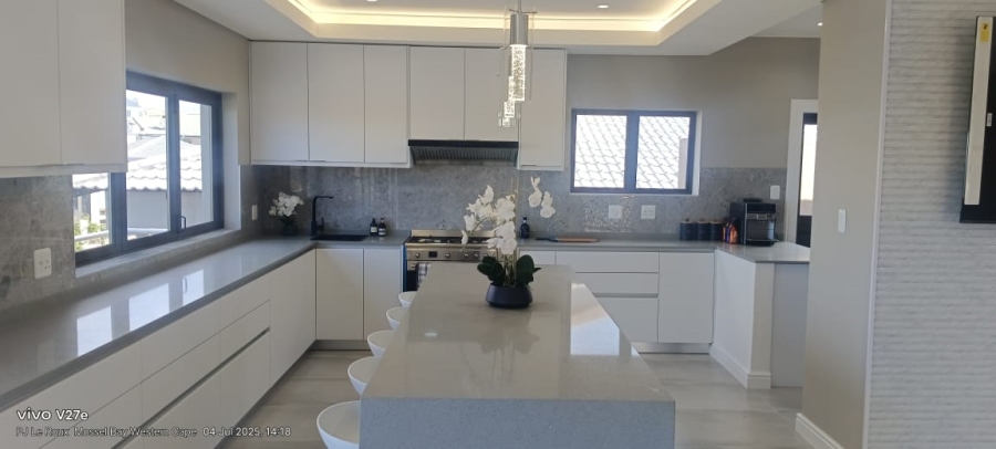 4 Bedroom Property for Sale in Seemeeu Park Western Cape